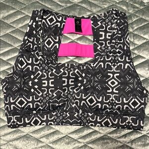 Black and White Geometric Sports Bra